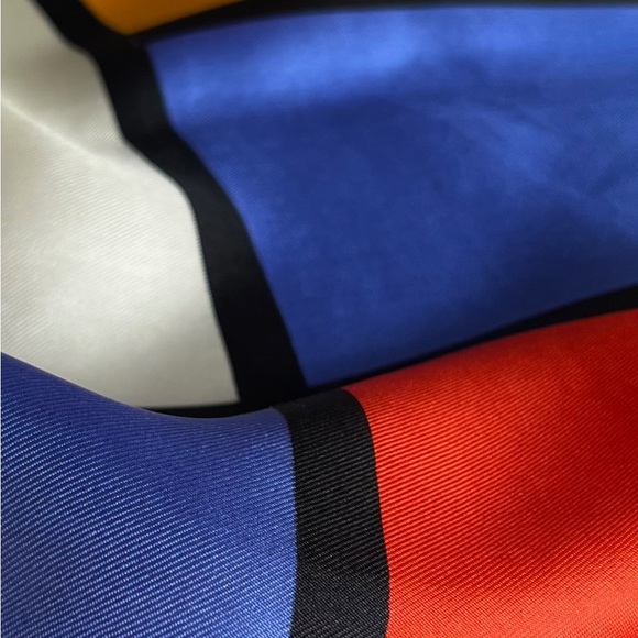 Miss Dior 100% Silk Vintage Geometric Colour Block Scarf - 22” x 22” - Picture 6 of 8